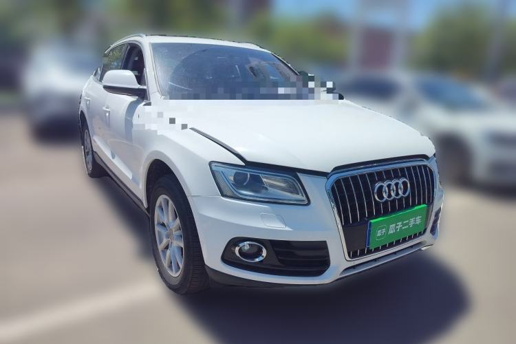 Used Audi Q5 2013 40 TFSI Ambition Front Right 45 Deg