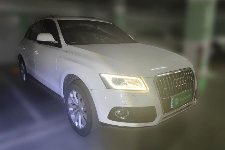 Used Audi Q5 2013 40 TFSI Technology Edition Front Right 45 Deg