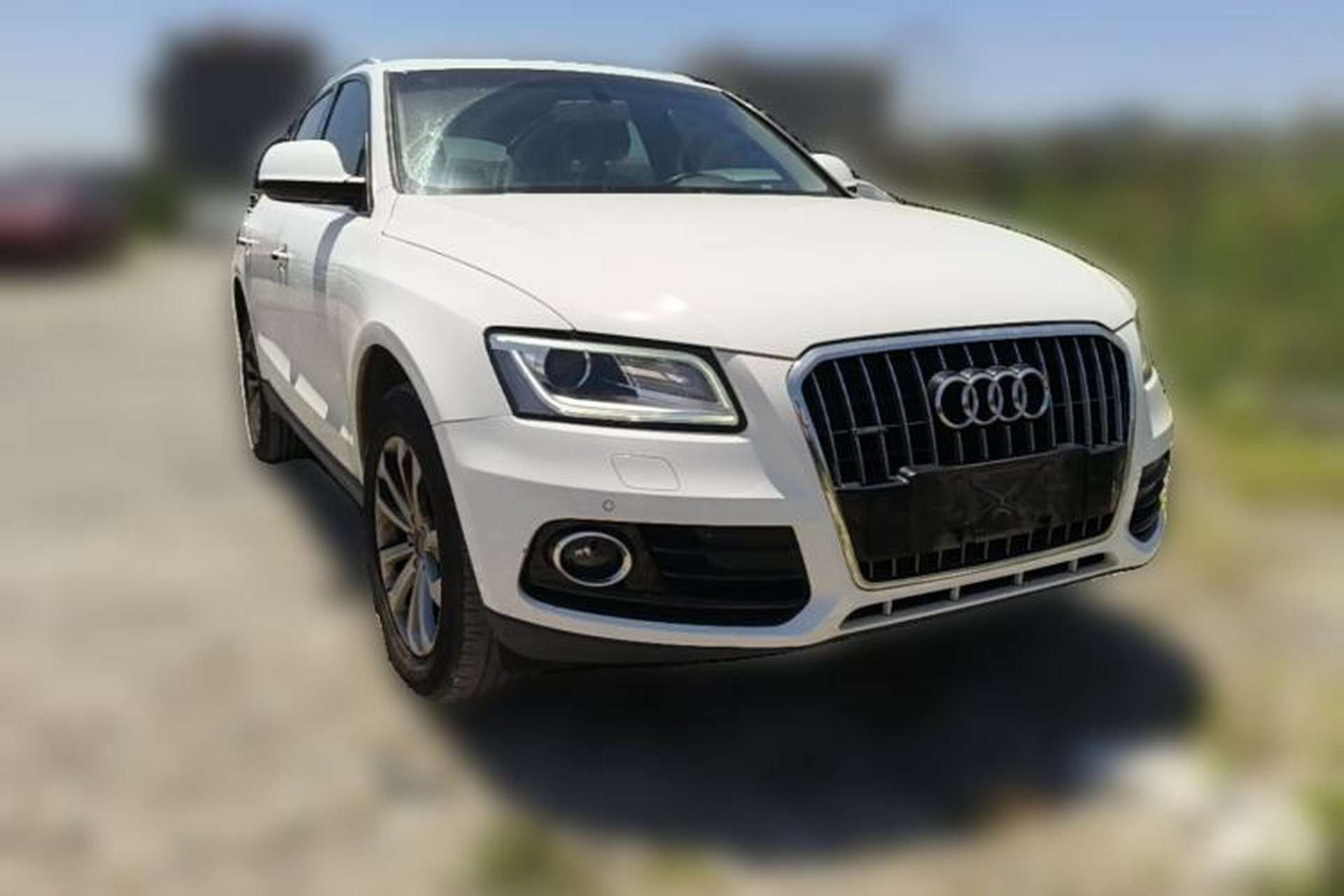 Used Audi Q5 2013 40 TFSI Technology Edition Front Right 45 Deg