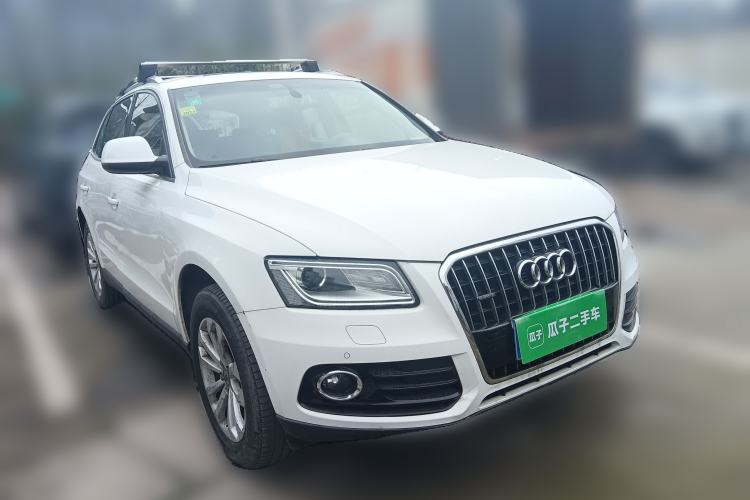 Used Audi Q5 2013 40 TFSI Technology Edition Front Right 45 Deg