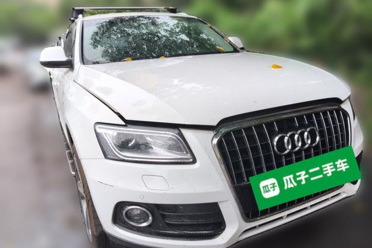 Used Audi Q5 2013 40 TFSI Technology Edition Front Right 45 Deg