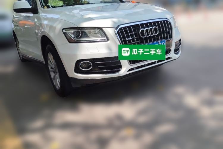 Used Audi Q5 2013 40 TFSI Technology Edition Front Right 45 Deg