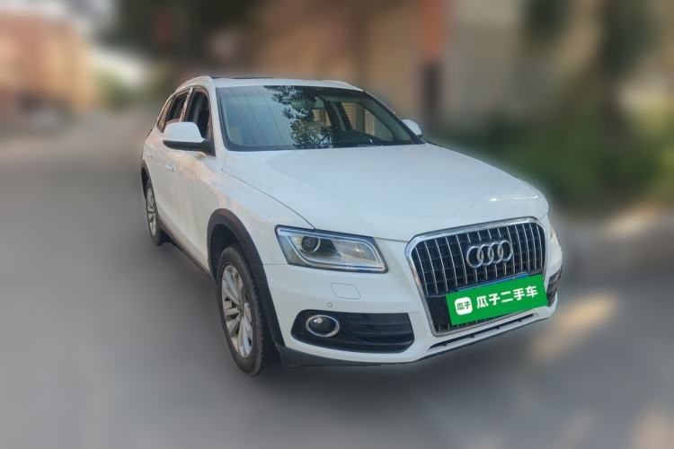 Used Audi Q5 2013 40 TFSI Technology Edition Front Right 45 Deg