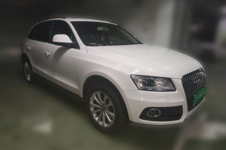 Used Audi Q5 2013 40 TFSI Comfort Edition Front Right 45 Deg