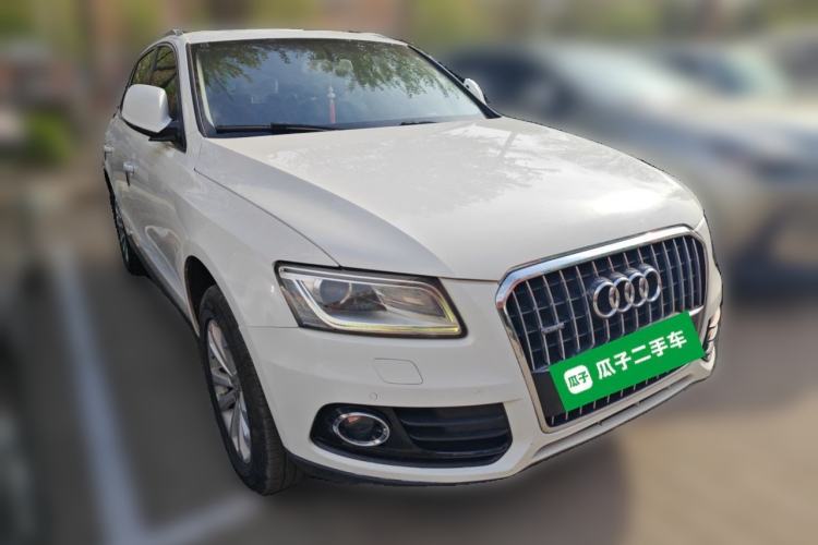 Used Audi Q5 2013 40 TFSI Technology Edition Front Right 45 Deg