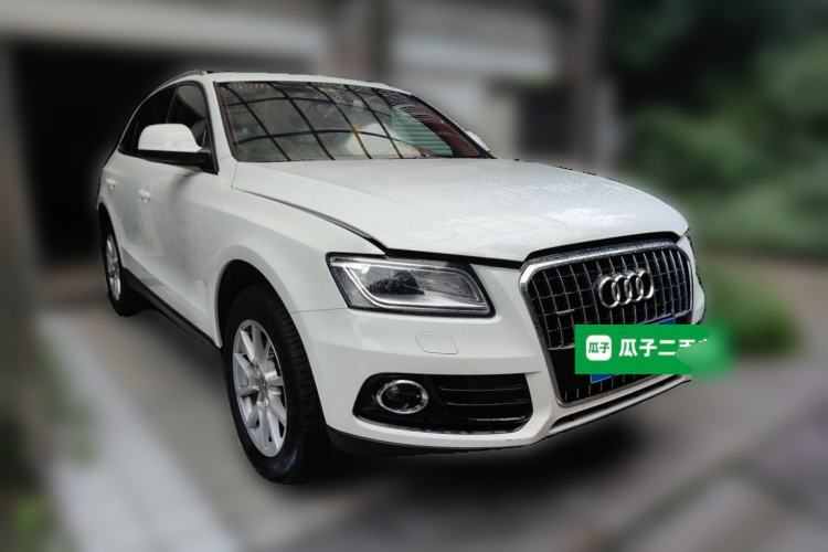 Used Audi Q5 2013 40 TFSI Ambition Front Right 45 Deg