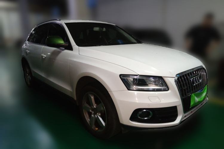 Used Audi Q5 2013 40 TFSI Comfort Edition Front Right 45 Deg