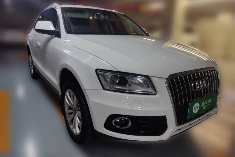 Used Audi Q5 2013 40 TFSI Ambition Front Right 45 Deg