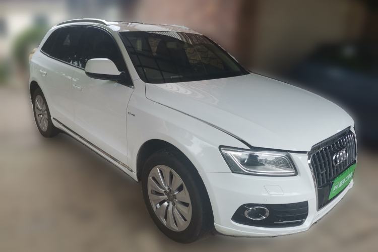 Used Audi Q5 2013 40 TFSI hybrid Front Right 45 Deg