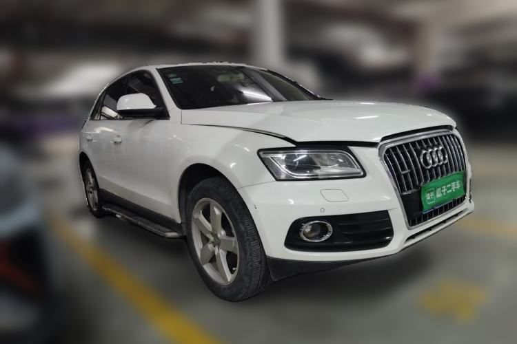 Used Audi Q5 2013 40 TFSI Comfort Edition Front Right 45 Deg