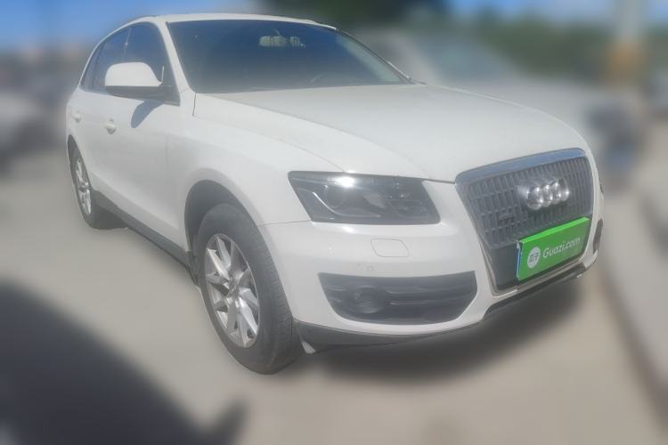 Used Audi Q5 2013 40 TFSI Technology Edition Front Right 45 Deg
