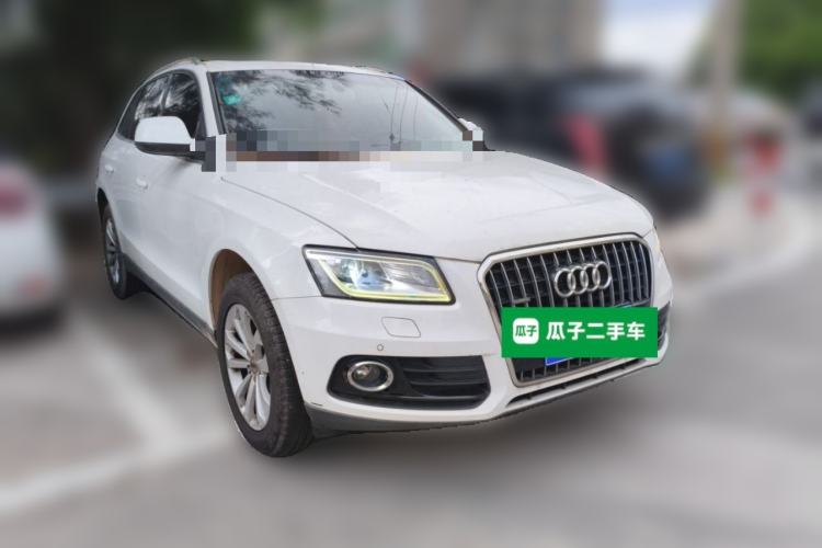 Used Audi Q5 2013 40 TFSI Technology Edition Front Right 45 Deg