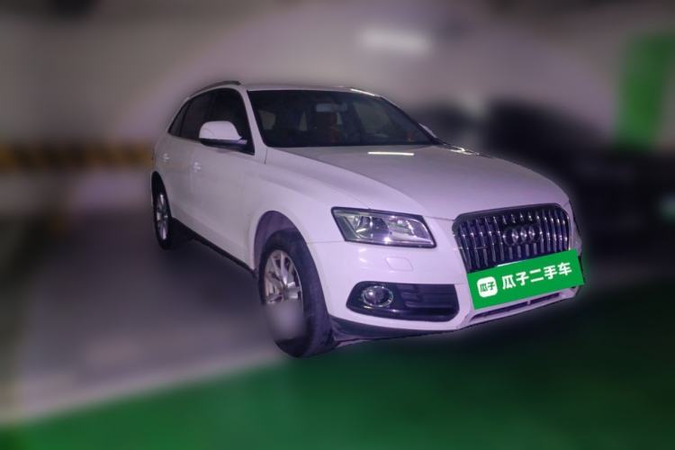 Used Audi Q5 2013 40 TFSI Ambition Front Right 45 Deg