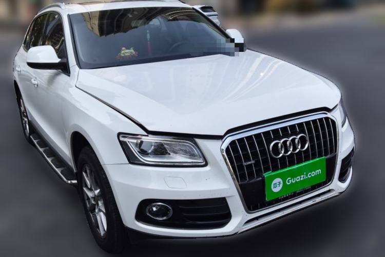Used Audi Q5 2013 40 TFSI Ambition Front Right 45 Deg