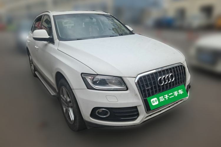 Used Audi Q5 2013 40 TFSI Ambition Front Right 45 Deg