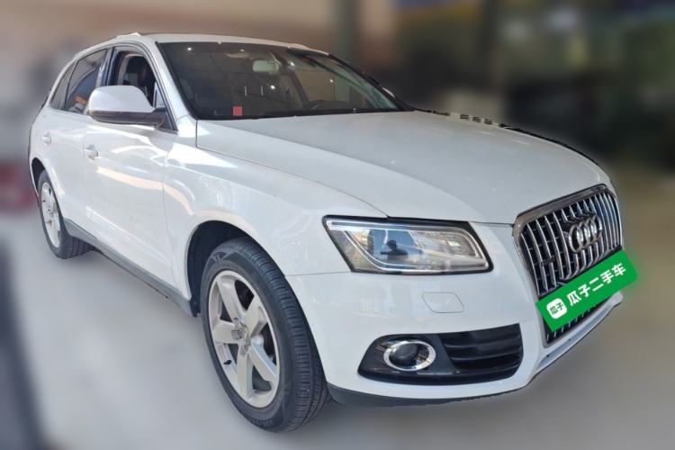 Used Audi Q5 2013 40 TFSI Comfort Edition Front Right 45 Deg