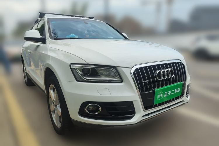 Used Audi Q5 2013 40 TFSI Ambition Front Right 45 Deg