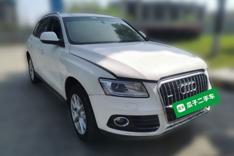 Used Audi Q5 2013 40 TFSI Ambition Front Right 45 Deg