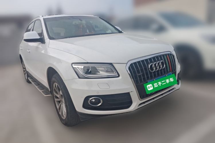 Used Audi Q5 2013 40 TFSI Technology Edition Front Right 45 Deg