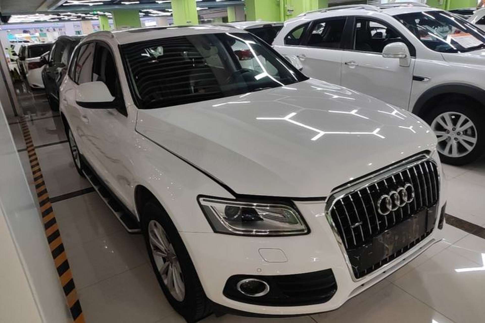 Used Audi Q5 2013 40 TFSI Technology Edition Front Right 45 Deg