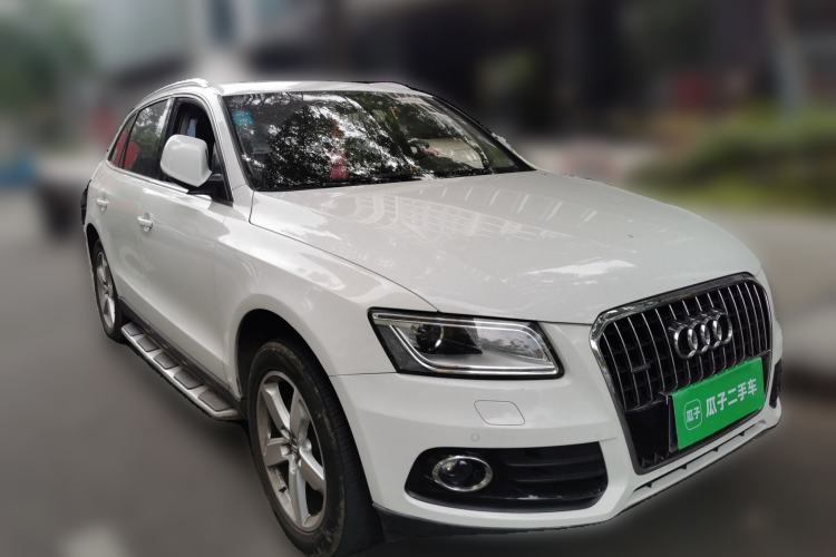 Used Audi Q5 2013 40 TFSI Comfort Edition Front Right 45 Deg
