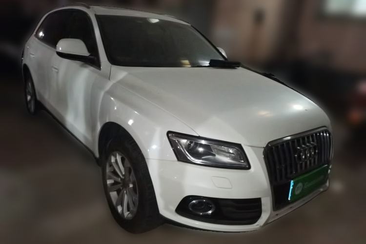 Used Audi Q5 2013 40 TFSI Ambition Front Right 45 Deg