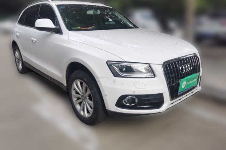 Used Audi Q5 2013 40 TFSI Technology Edition Front Right 45 Deg