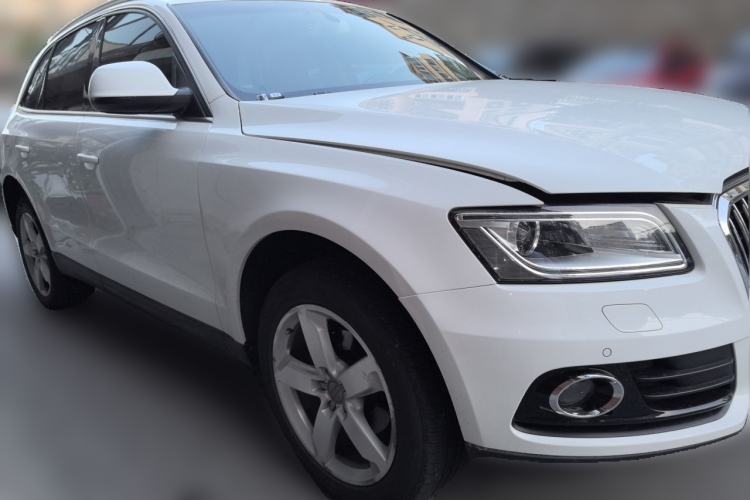 Used Audi Q5 2013 40 TFSI Comfort Edition Front Right 45 Deg