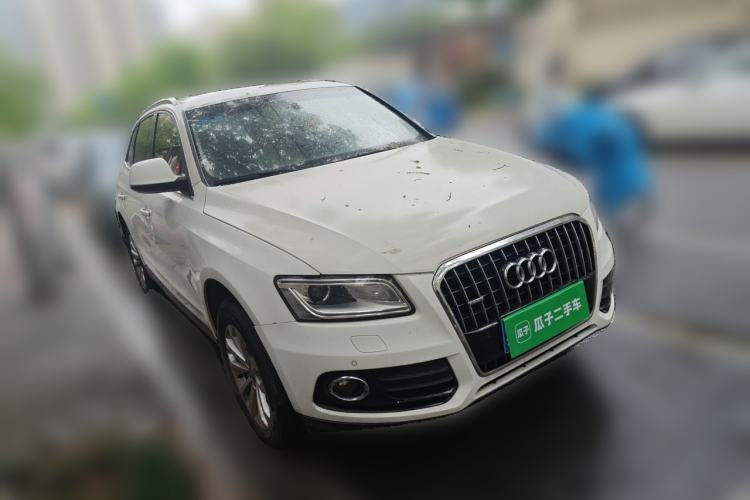 Used Audi Q5 2013 40 TFSI Technology Edition Front Right 45 Deg