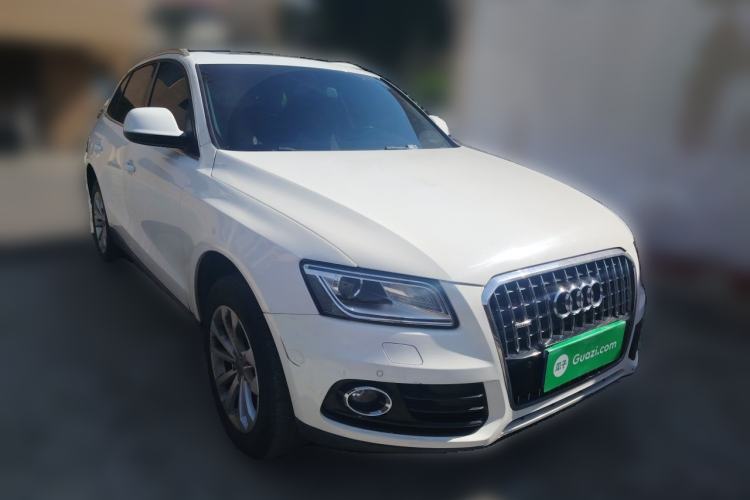 Used Audi Q5 2013 40 TFSI Technology Edition Front Right 45 Deg