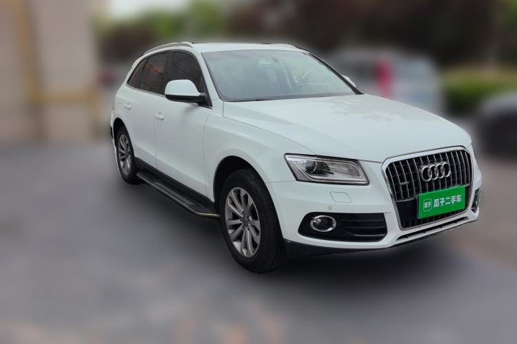 Used Audi Q5 2013 40 TFSI Technology Edition Front Right 45 Deg