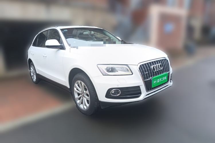 Used Audi Q5 2013 40 TFSI Technology Edition Front Right 45 Deg
