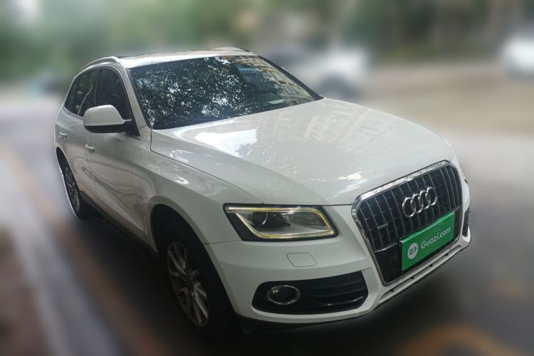 Used Audi Q5 2013 40 TFSI Ambition Front Right 45 Deg