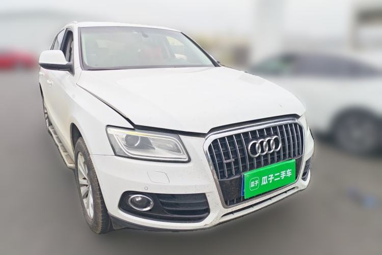 Used Audi Q5 2013 40 TFSI Technology Edition Front Right 45 Deg