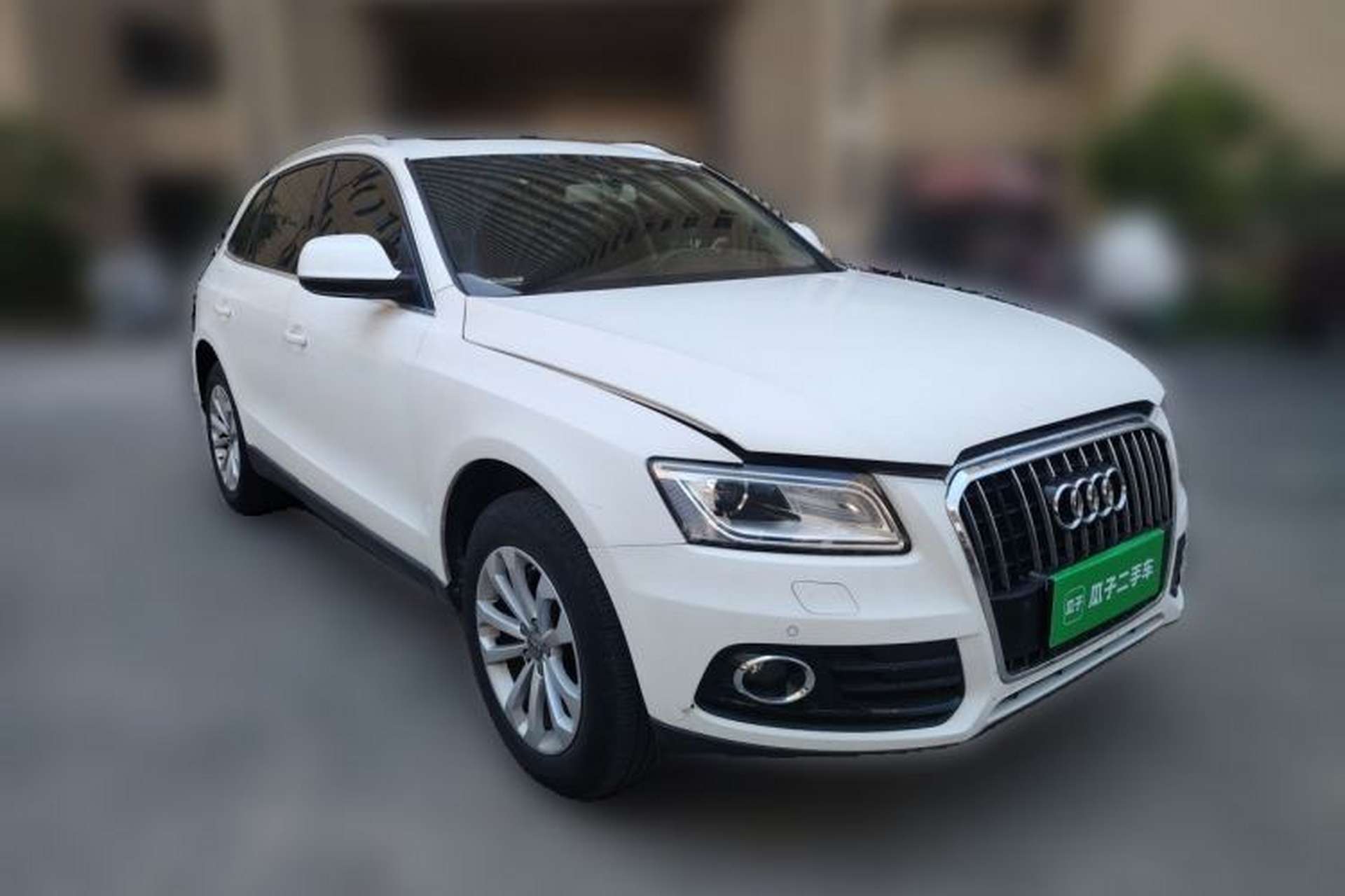 Used Audi Q5 2013 40 TFSI Technology Edition Front Right 45 Deg
