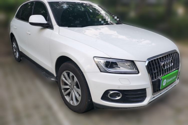 Used Audi Q5 2013 40 TFSI Technology Edition Front Right 45 Deg