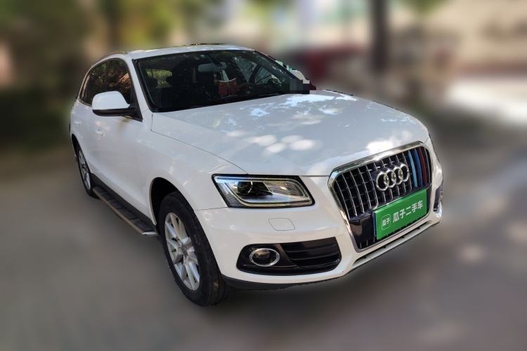 Used Audi Q5 2013 40 TFSI Ambition Front Right 45 Deg