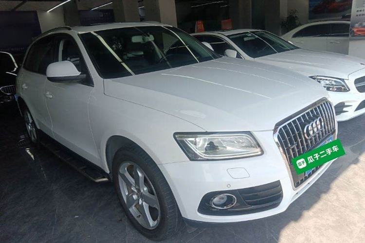 Used Audi Q5 2013 40 TFSI Comfort Edition Front Right 45 Deg