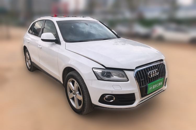 Used Audi Q5 2013 40 TFSI Comfort Edition Front Right 45 Deg