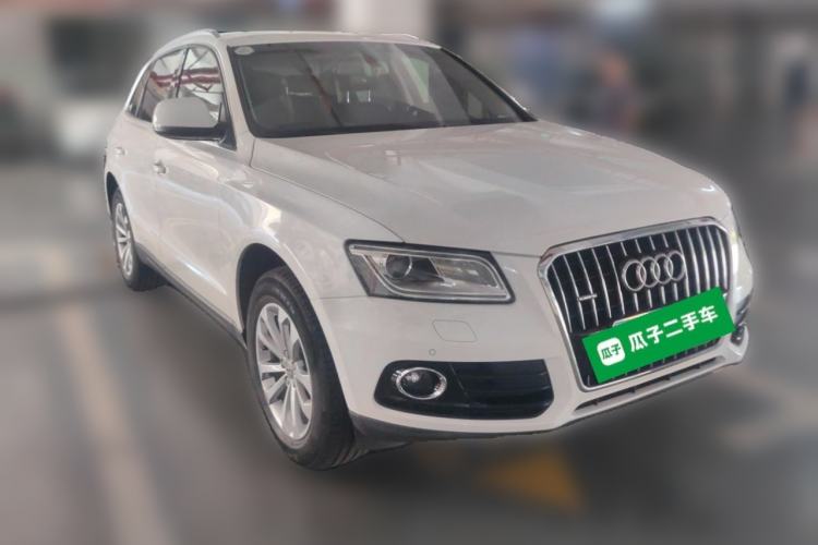 Used Audi Q5 2013 40 TFSI Technology Edition Front Right 45 Deg