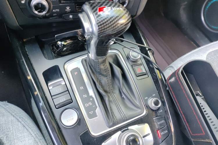 Used Audi Q5 2013 45 TFSI quattro Sport Edition Gear Lever