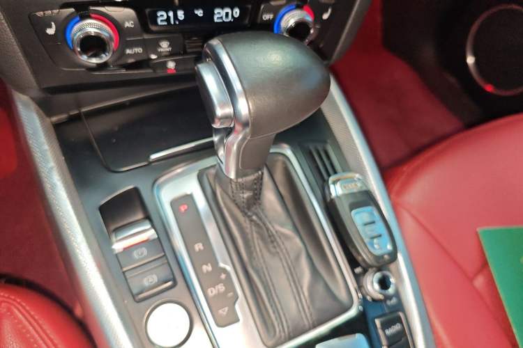 Used Audi Q5 2013 45 TFSI quattro Sport Edition Gear Lever