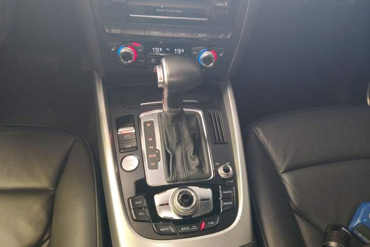 Used Audi Q5 2013 45 TFSI quattro Sport Edition Gear Lever