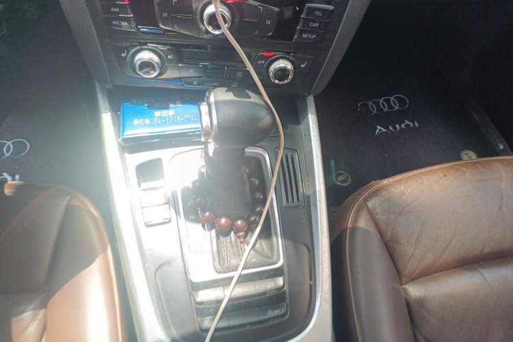 Used Audi Q5 2013 40 TFSI Technology Edition Gear Lever