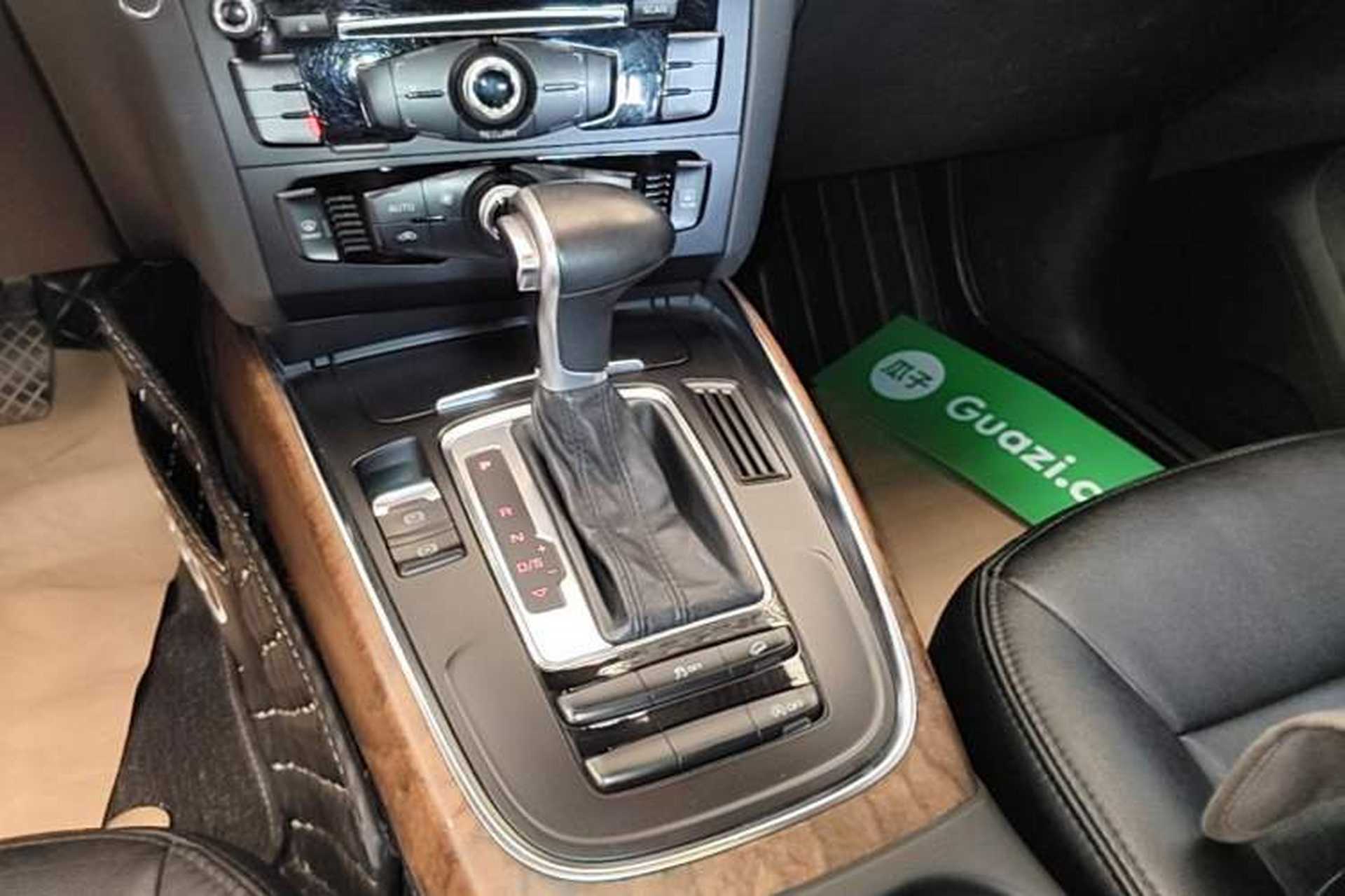 Used Audi Q5 2013 40 TFSI Ambition Gear Lever