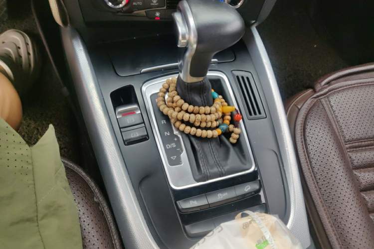 Used Audi Q5 2013 40 TFSI Technology Edition Gear Lever