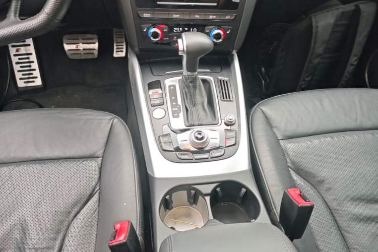 Used Audi Q5 2013 45 TFSI quattro Sport Edition Gear Lever