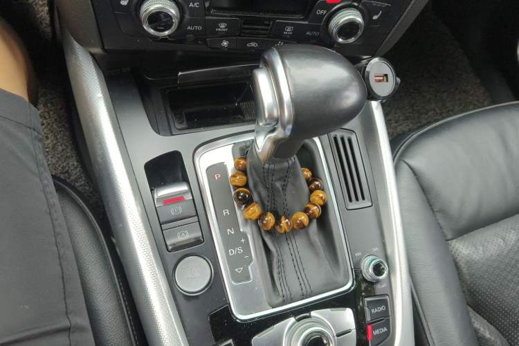 Used Audi Q5 2013 45 TFSI quattro Sport Edition Gear Lever