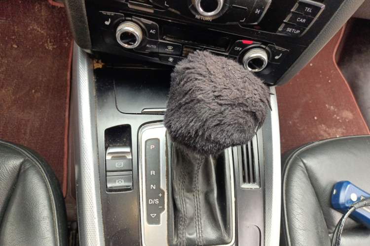 Used Audi Q5 2013 40 TFSI Technology Edition Gear Lever