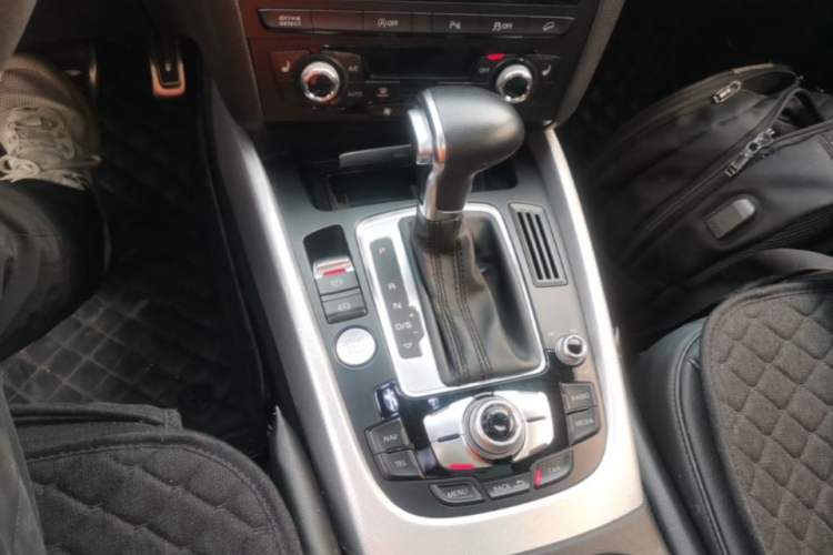 Used Audi Q5 2013 45 TFSI quattro Sport Edition Gear Lever